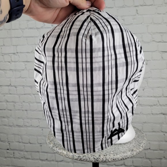 QUAGMIRE GOLF | plaid adjustable flat cap - Picture 5 of 10